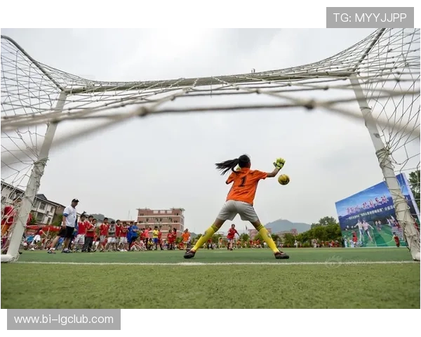 女生足球训练专用长裤舒适透气设计助力运动表现提升