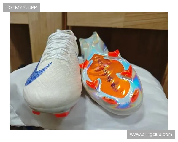 探索室内足球鞋的性能革新与舒适体验提升全面解析